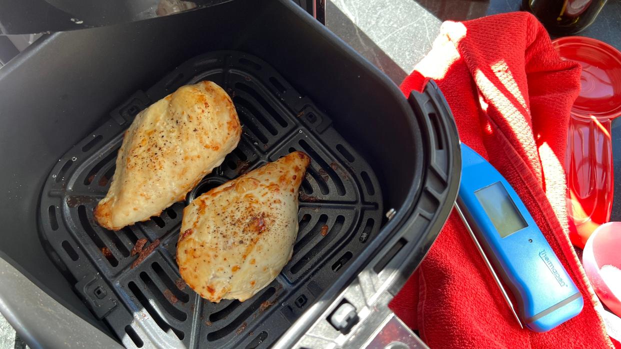 How to cook chicken breast in an air fryer