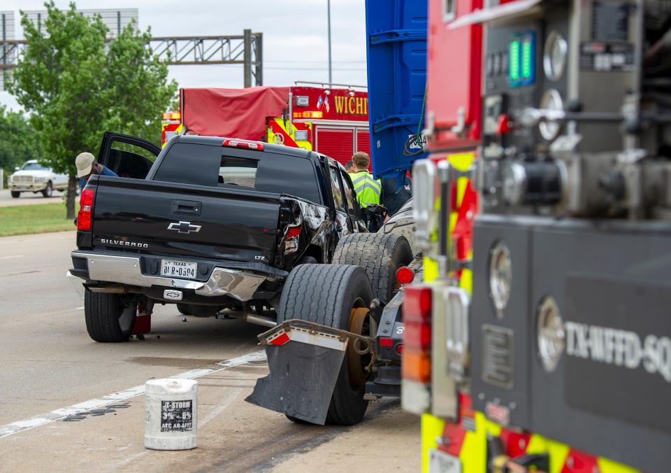 Wichita Falls police and emergency medics responded to a multi-vehicle accident on Kell Saturday morning.