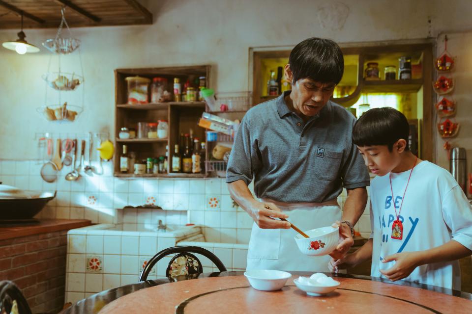 夏靖庭和小童星。（圖／紅衣小女孩股份有限公司）