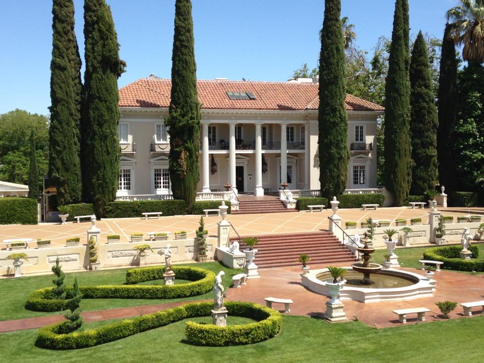 The Sacramento Delta is home to the lovely Grand Island Mansion.