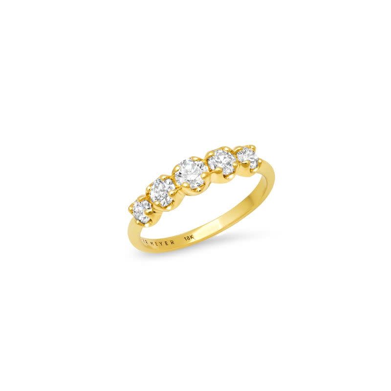 Graduated Diamond Ring