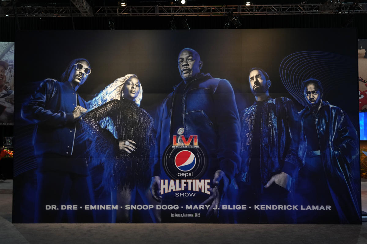 Super Bowl halftime: See Dre, Mary J. Blige, Snoop, Kendrick, Eminem