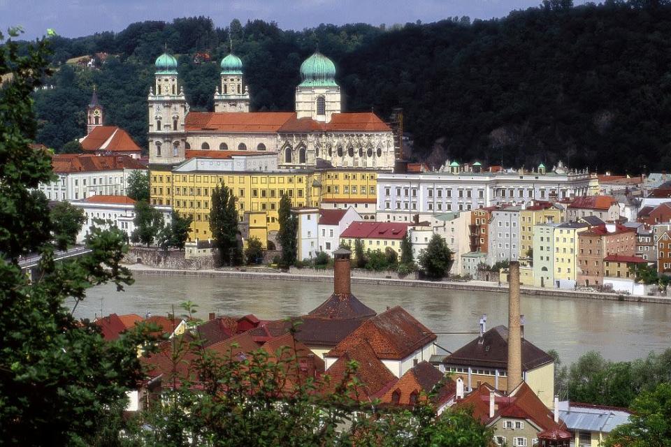  Cathedral of The Holy Stephan in Passau, Germany.