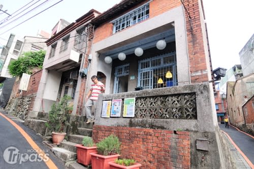 香草街屋的古樸建築與室內青草芳香相映成趣。（攝影／MOOK景點家旅遊生活網陳冠鑫）