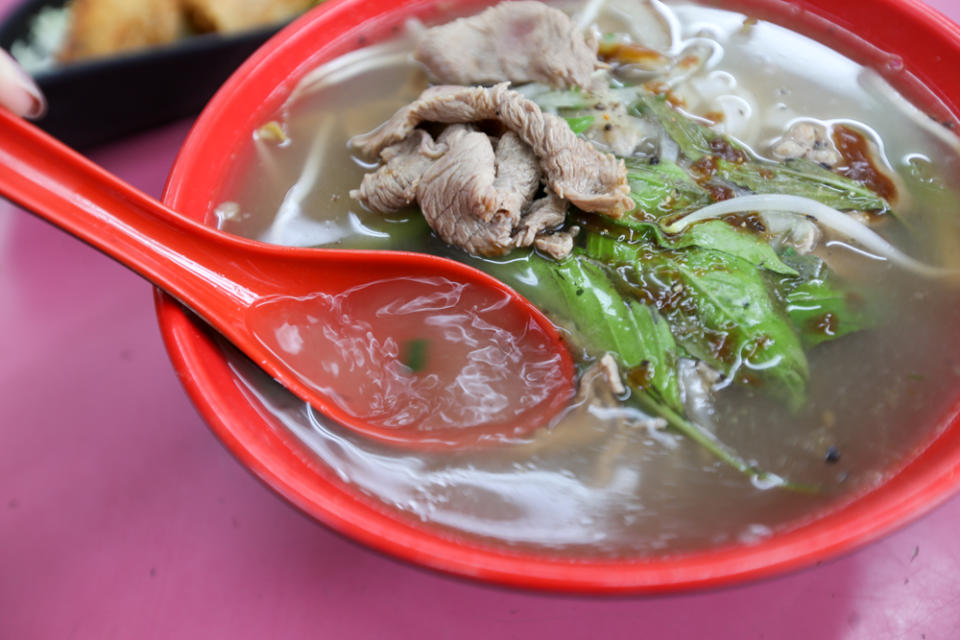 2612 Little Vietnam Cuisine 09 - broth