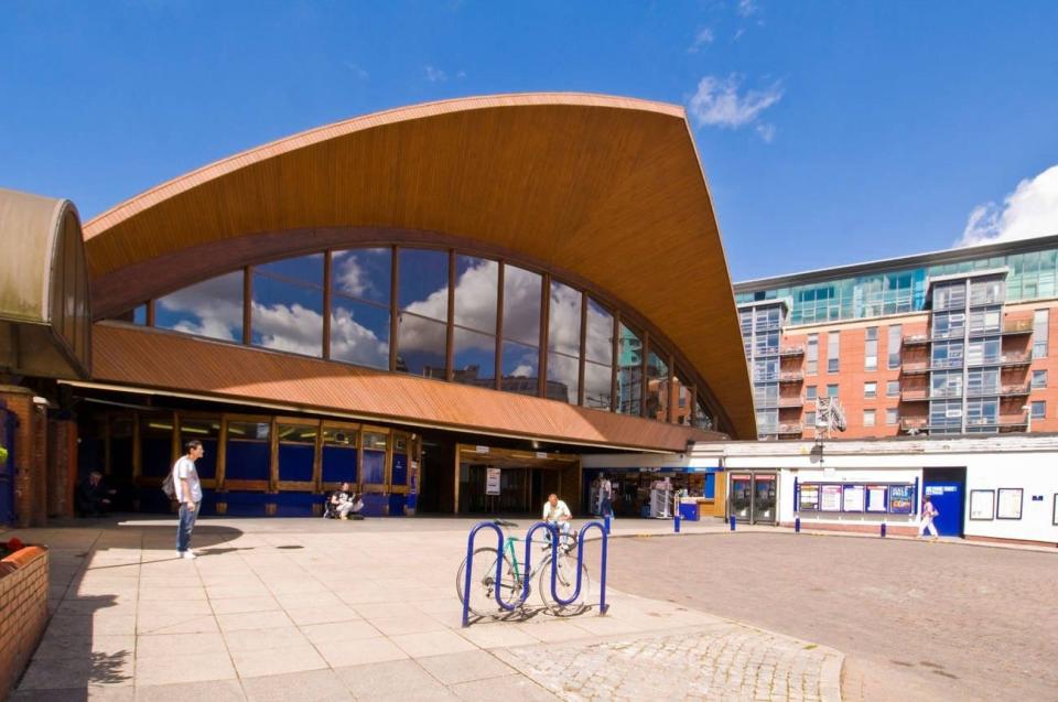 Manchester Oxford Road Railway Station entrance - Alamy