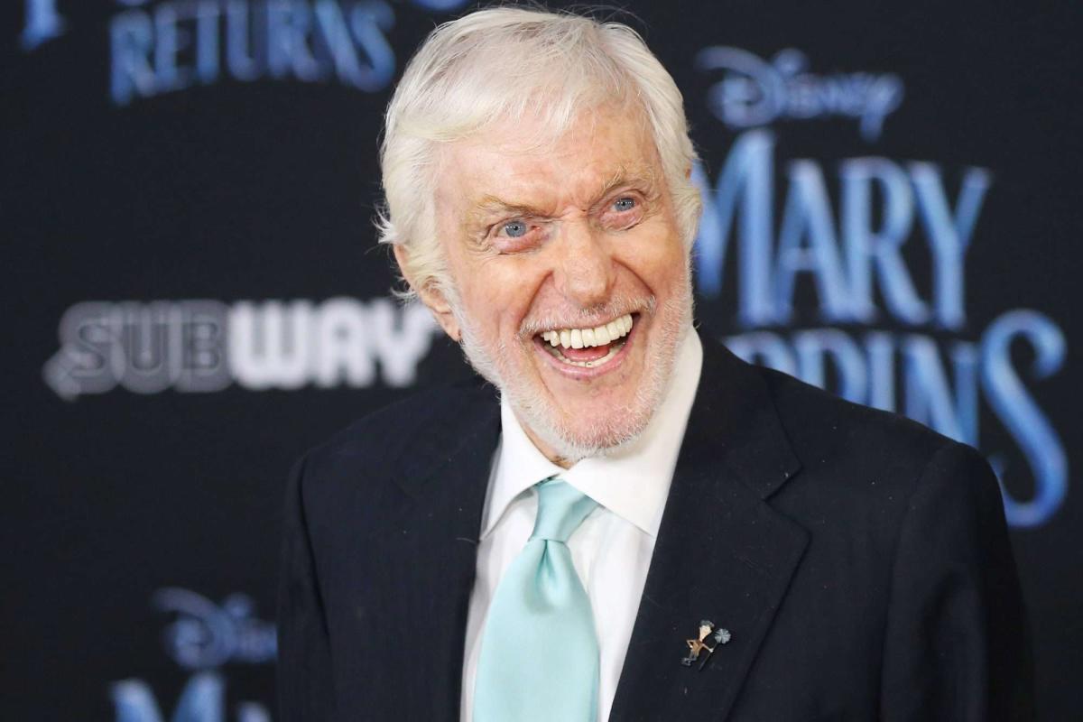 Dick Van Dyke Suffered ‘Minor Injuries’ After Car Accident in Malibu: Police