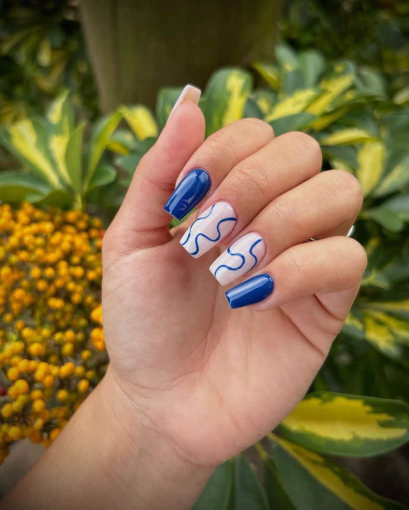 Uñas acrílicas azules