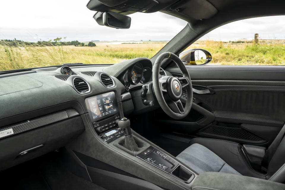 Porsche 718 Cayman GT4 RS