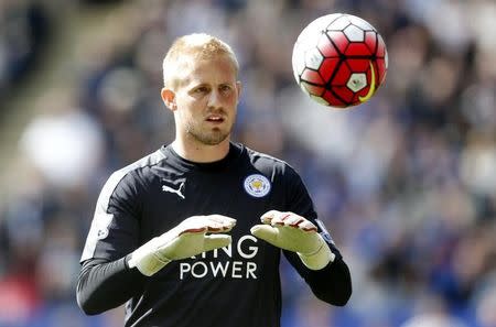 Football Soccer - Leicester City v West Ham United - Barclays Premier League - The King Power Stadium - 15/16 - 17/4/16 Leicester's Kasper Schmeichel Action Images via Reuters / Carl Recine EDITORIAL USE ONLY. No use with unauthorized audio, video, data, fixture lists, club/league logos or "live" services. Online in-match use limited to 45 images, no video emulation. No use in betting, games or single club/league/player publications. Please contact your account representative for further details.