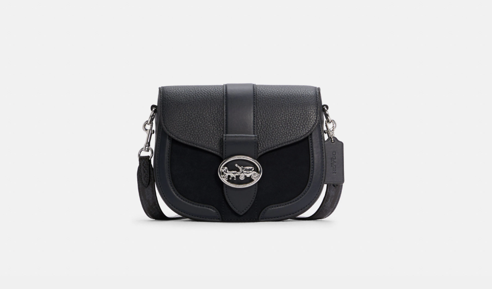 Bolso Georgie. (Foto: Coach Outlet)