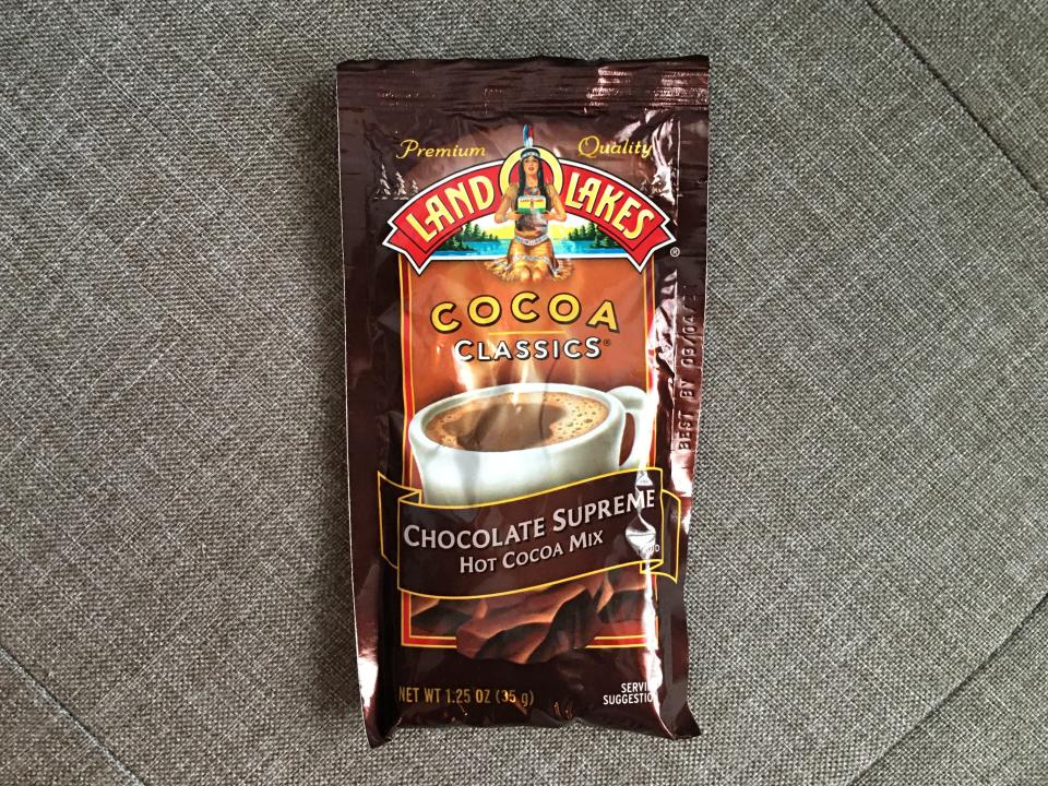 brown single pack of land o&#39;lakes hot cocoa