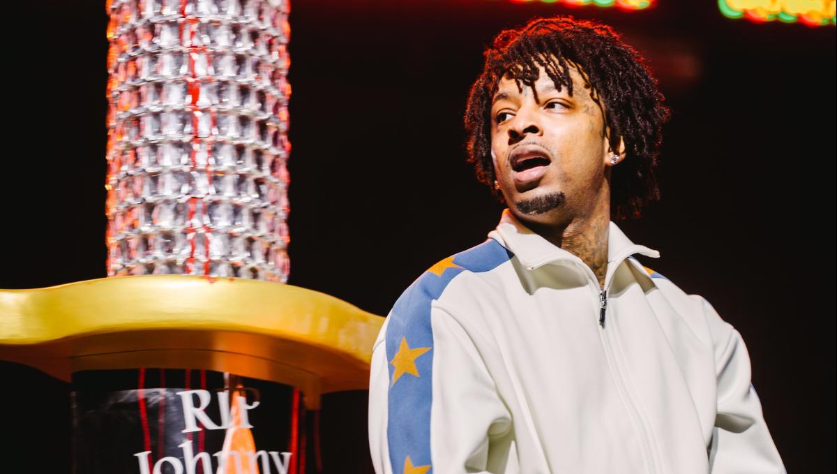 21 Savage Reveals Why 'Her Loss' Was Not Delayed After Takeoff's Death -  Rap-Up