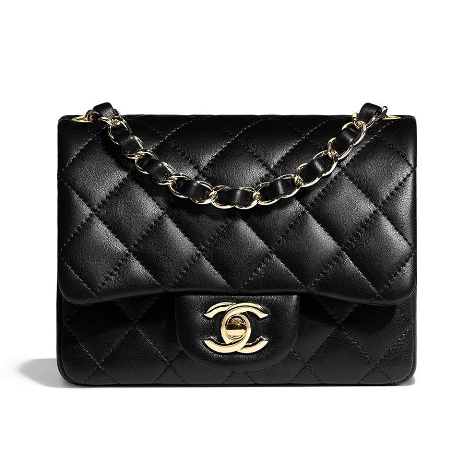 <p><a href="https://go.redirectingat.com?id=74968X1596630&url=https%3A%2F%2Fwww.chanel.com%2Fus%2Ffashion%2Fp%2FA35200Y0405994305%2Fmini-flap-bag-lambskin-gold-tone-metal%2F&sref=https%3A%2F%2Fwww.harpersbazaar.com%2Ffashion%2Ftrends%2Fg44860661%2Fbest-chain-bags%2F" rel="nofollow noopener" target="_blank" data-ylk="slk:Shop Now;elm:context_link;itc:0;sec:content-canvas" class="link ">Shop Now</a></p><p>Mini Flap Bag </p><p>chanel.com</p><p>$4700.00</p><span class="copyright">chanel.com</span>