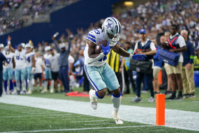 Seattle Seahawks running back SaRodorick Thompson Jr. runs against the  Dallas Cowboys during the second half of a preseason NFL football game  Saturday, Aug. 19, 2023, in Seattle. (AP Photo/Lindsey Wasson Stock