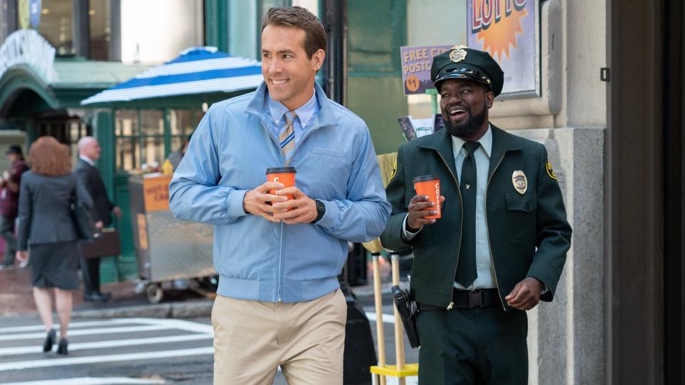 Ryan Reynolds and Lil Rel Howery in Free Guy (Fox Studios)