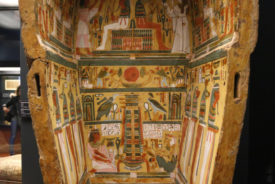 Egyptian Djedhoriwefankh coffin