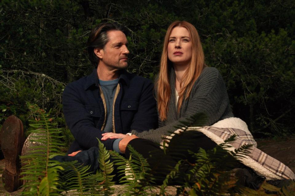 martin henderson as jack sheridan and alexandra breckenridge as mel monroe in virgin river