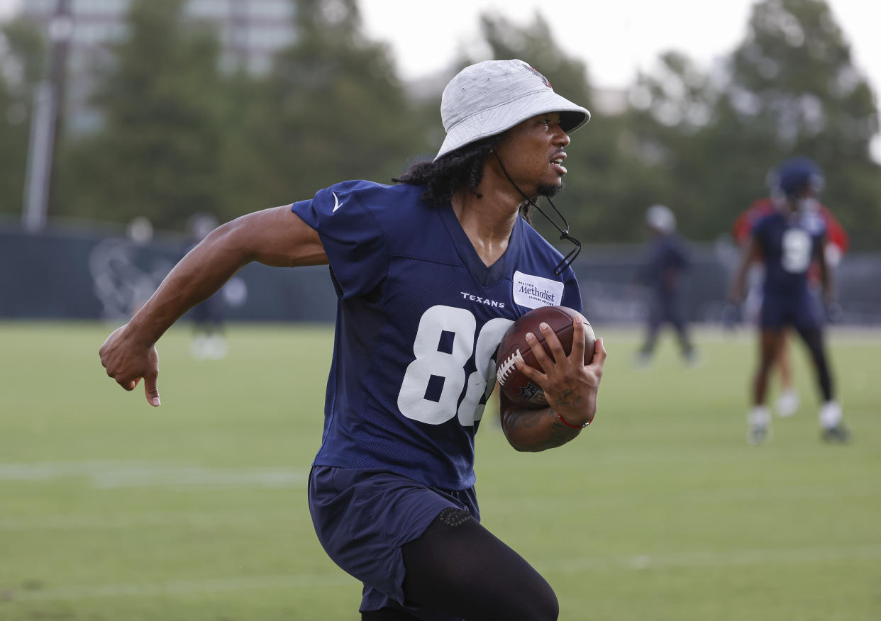 Houston Texans wide receiver John Metchie III announced he's battling a form of adult leukemia. (Troy Taormina-USA TODAY Sports)