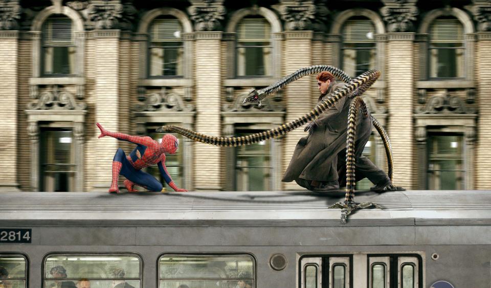SPIDER-MAN 2, TOBEY MAGUIRE, ALFRED MOLINA, 2004