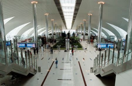 FILE PHOTO: A general view of the departure gates and duty free area at the Emirates' terminal (Terminal 3) in Dubai International Airport, October 9, 2008. REUTERS/Jumana El Heloueh/File Photo