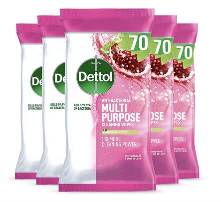 Get 20% off 350 antibacterial Dettol wipes that'll definitely come in handy over Christmas