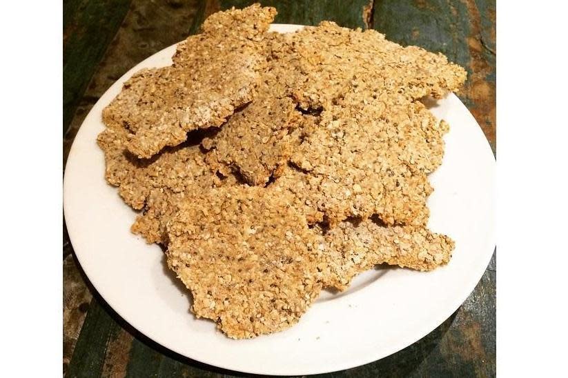 Chia oat cakes (Victoria Stewart)