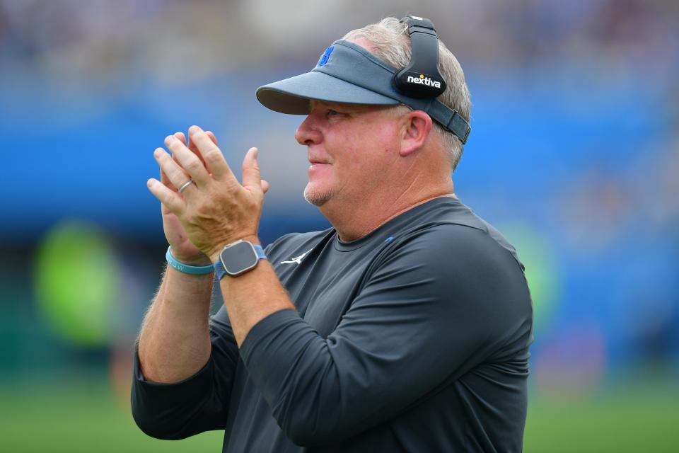 During Chip Kelly's tenure as head coach, UCLA's offenses ranked in the top-20 in scoring in the Football Bowl Subdivision for three straight seasons before slipping to No. 70 this past season.