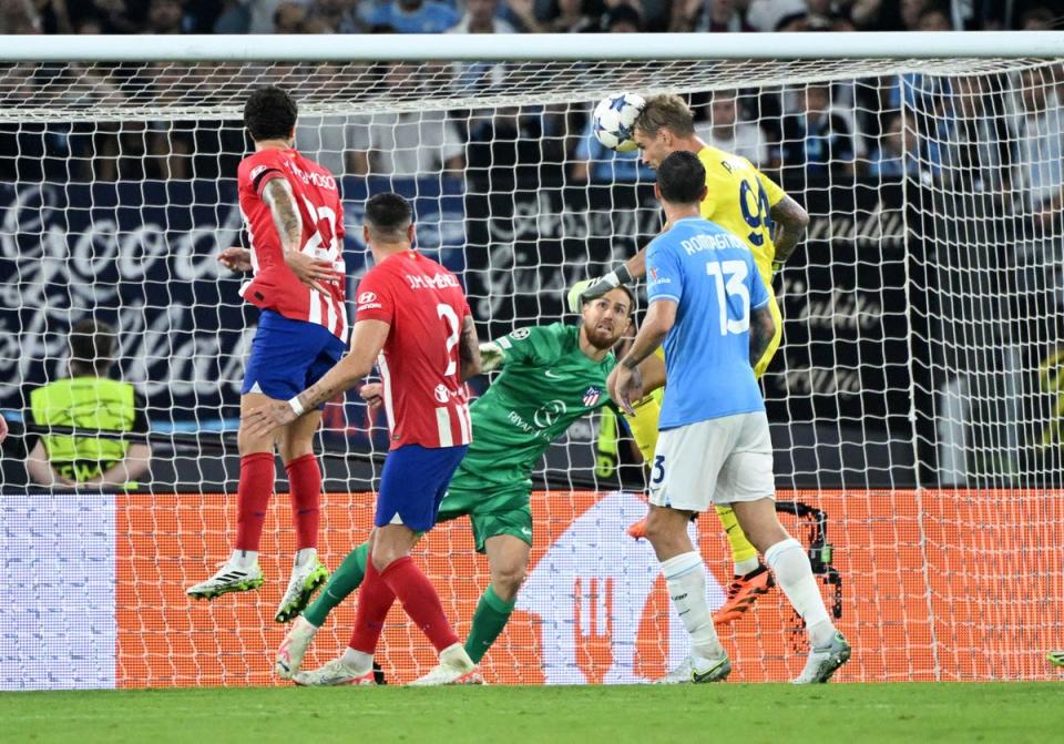 Ivan Provedel rises to score for Lazio  (REUTERS)