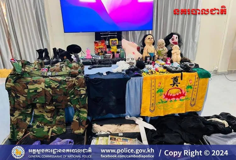 柬國警方公布從晚安小雞與阿鬧行李搜出的證物。取自柬埔寨國家警察總署臉書