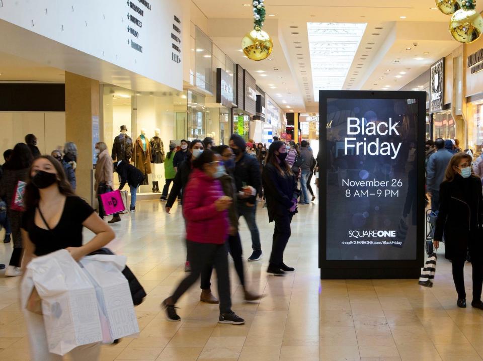 A crowded mall on Black Friday 2021.