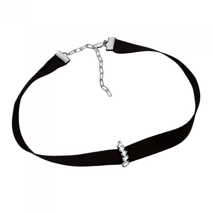 <p>Jennifer Zeuner Ivy Holland Choker Necklace, $198, <a href="https://www.jenniferzeuner.com/jennifer-zeuner-ivy-holland-choker.html" rel="nofollow noopener" target="_blank" data-ylk="slk:jenniferzeuner.com;elm:context_link;itc:0;sec:content-canvas" class="link ">jenniferzeuner.com</a></p>