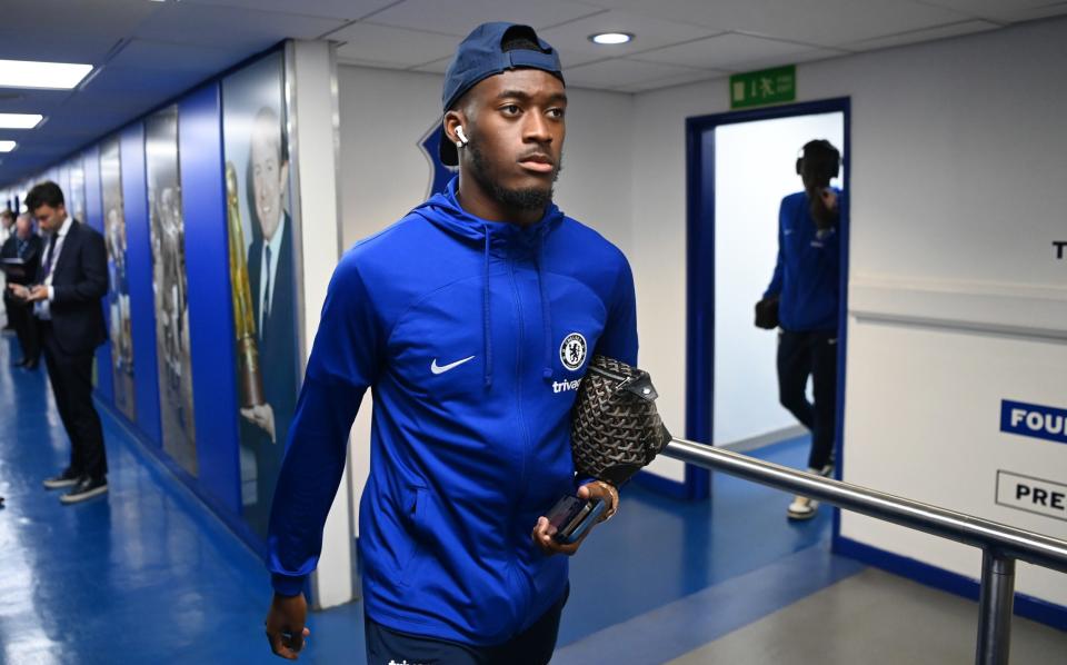 Callum Hudson-Odoi of Chelsea arrives at the stadium prior to the Premier League match between Everton FC and Chelsea FC - Darren Walsh/Chelsea FC via Getty Images