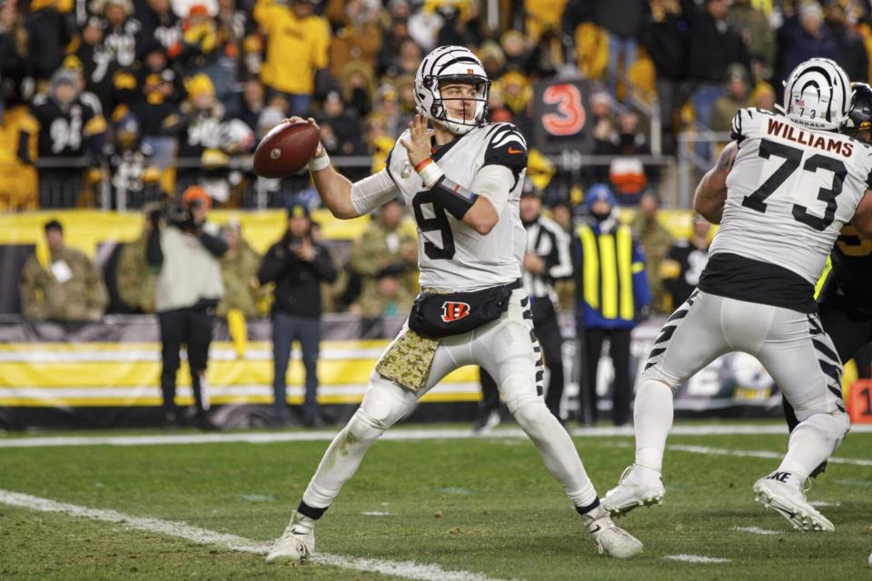 Cincinnati Bengals quarterback Joe Burrow throws a pass during a game.