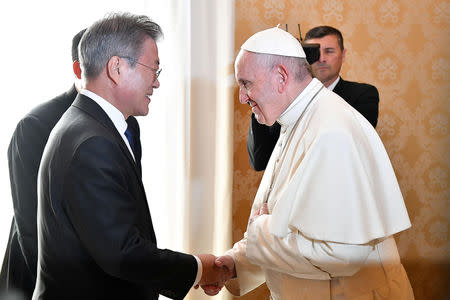 Pope Francis meets South Korean President Moon Jae-in during a private audience at the Vatican, October 18, 2018. Alessandro Di Meo/ Pool via Reuters