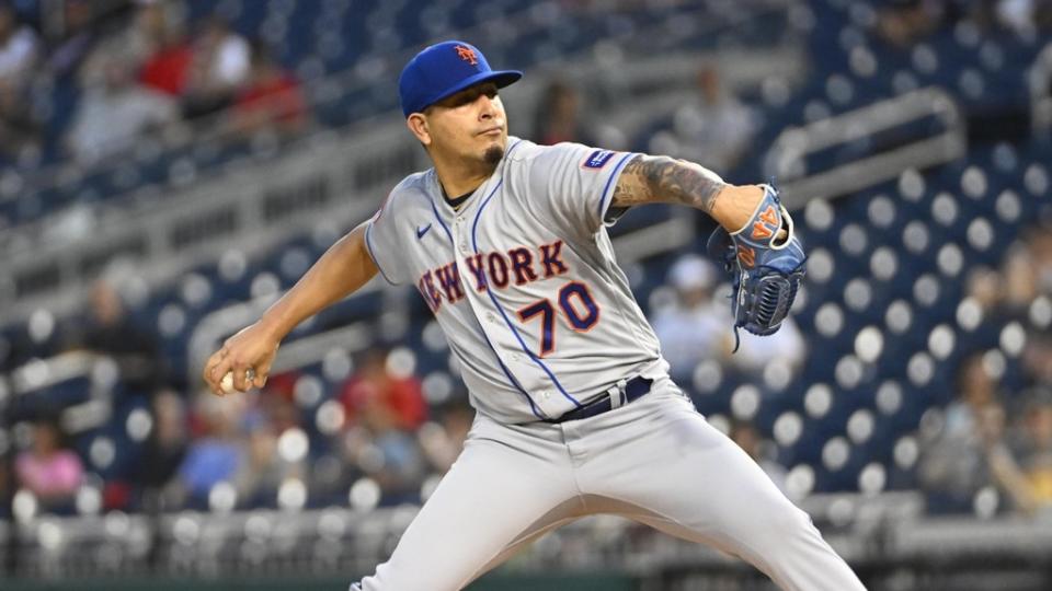 New York Mets starting pitcher Jose Butto (70) throws to the Washington Nationals.