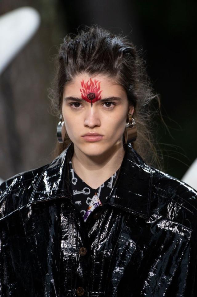 Pat McGrath Painted Flames on Models at Louis Vuitton Cruise