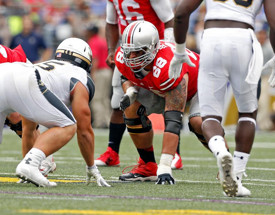 Ohio State Buckeyes offensive linesman Taylor Decker (68) against Navy Midshipmen in their NCAA game at M&T Bank Stadium in Baltimore, Maryland on August 30, 2014. (Dispatch photo by Kyle Robertson)