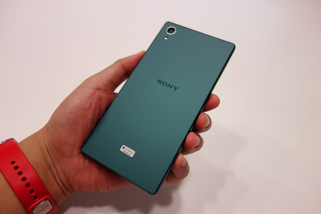 Sony Xperia Z5 黛翠綠 開箱 + 小PK夜拍Note 5