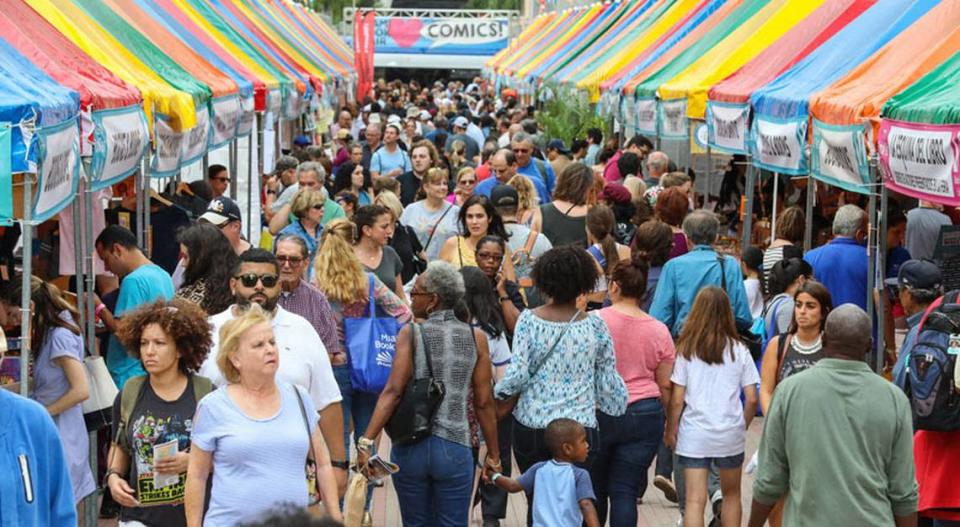 Comienza la Feria del libro de Miami 2022 durante ocho días.