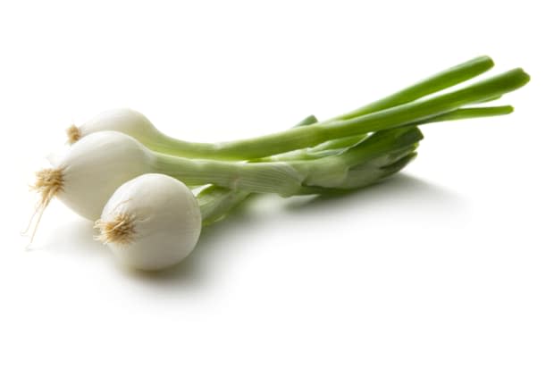 Do You Know the Differences Between Green Onions, Scallions