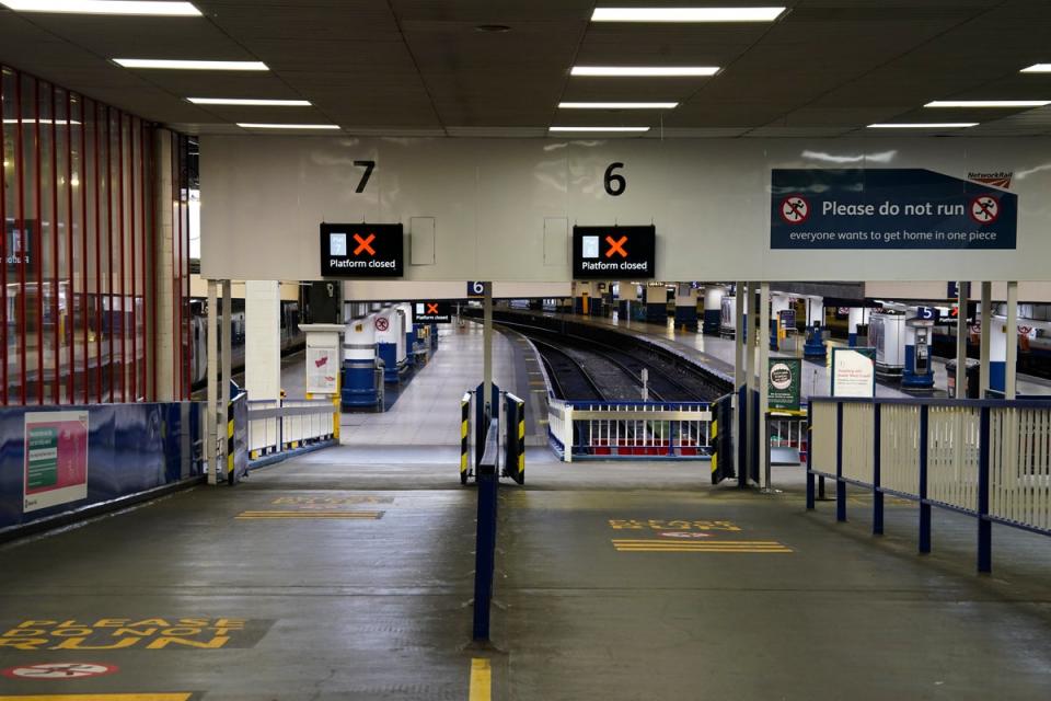 Closed platforms at London's Euston station, as fewer trains depart over the Easter weekend (Jordan Pettitt/PA Wire)