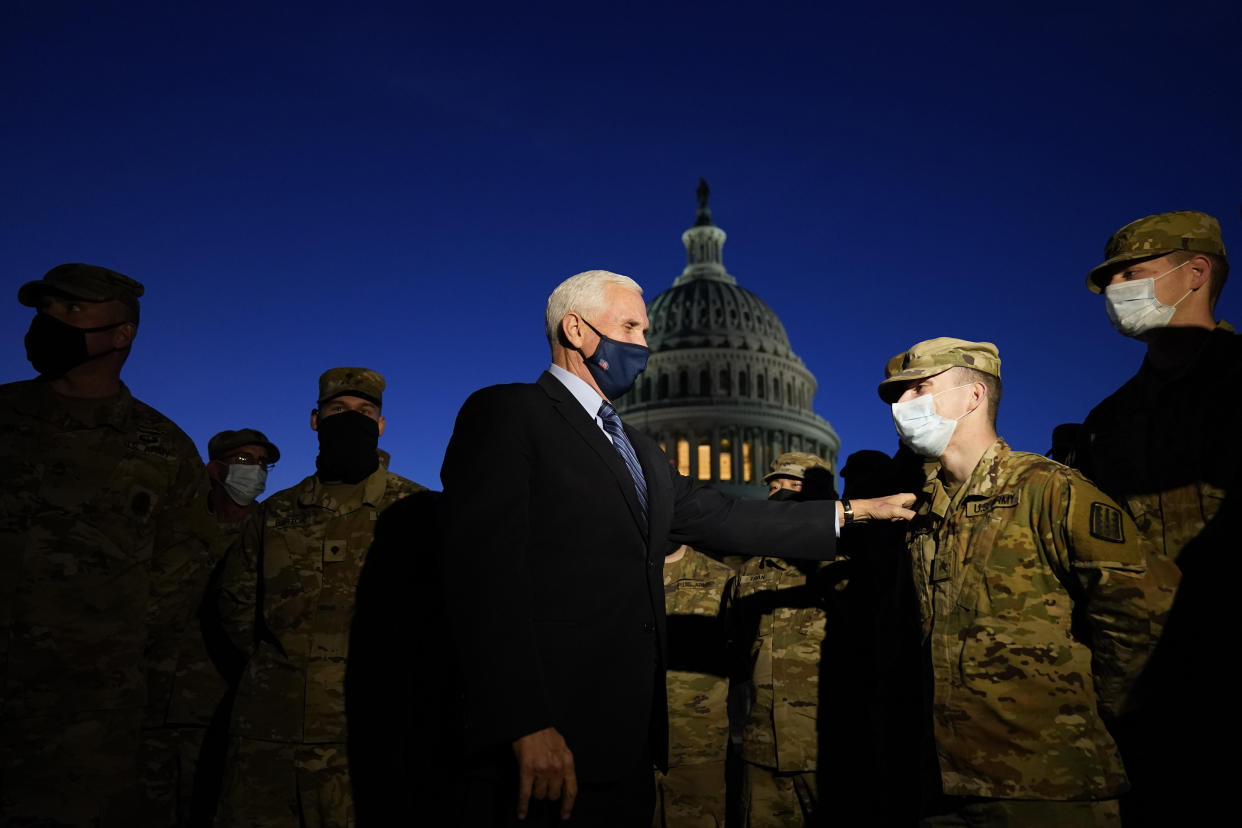 <p>Mike Pence calls Kamala Harris to congratulate her and offer help.</p> (AP Photo/Alex Brandon, Pool)