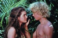 Ein kleines Mädchen und ihr Cousin stranden in "Die blaue Lagune" (1980) auf einer Insel und entdecken die eigene Sexualität. Es folgen der erste Kuss und bald die erste Liebesnacht. In der weiblichen Hauptrolle des kontrovers diskutierten Films: Brooke Shields (Bild, mit Christopher Atkins), die während der Dreharbeiten noch nicht einmal 16 Jahre alt war. (Bild: Sony)