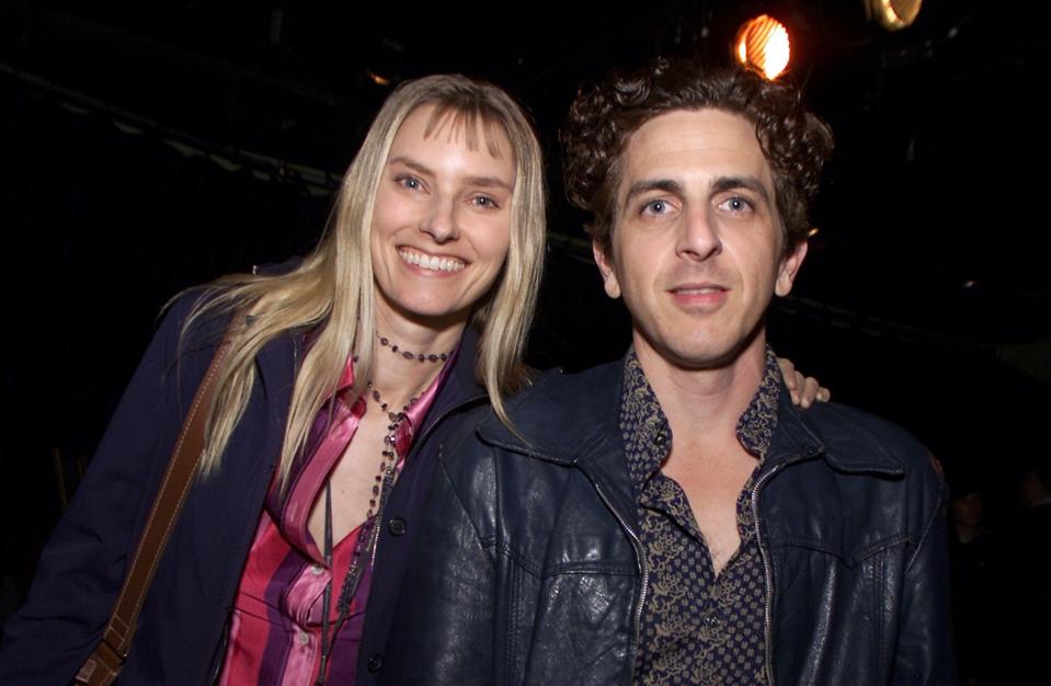 With husband Michael Penn in 2001. Photo by Kevin Winter/Getty Images.