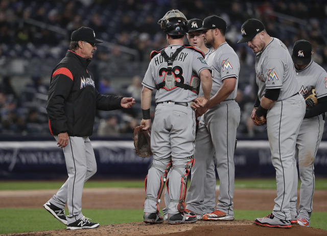 WATCH: Yankees' Didi Gregorius gets hit in groin by Texas Rangers' Elvis  Andrus, tweets about the pain 