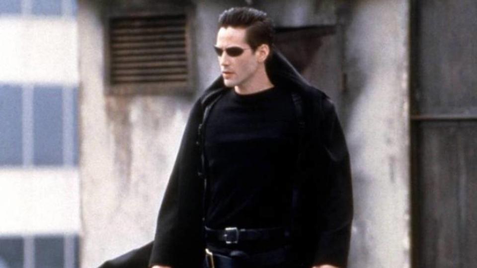 Keanu Reeves alias Neo in "Matrix" (1999) - nun kehrt er zurück für einen vierten Teil der Reihe (Bild: imago images / Milestone Media)