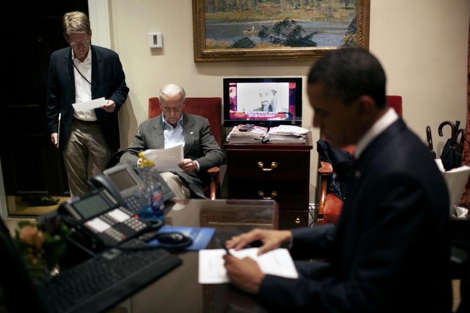 Then-President Obama and Vice President Biden engrossed in briefing materials (Official White House photo by Pete Souza, courtesy Barack Obama Presidential Library, through Washington Post FOIA)