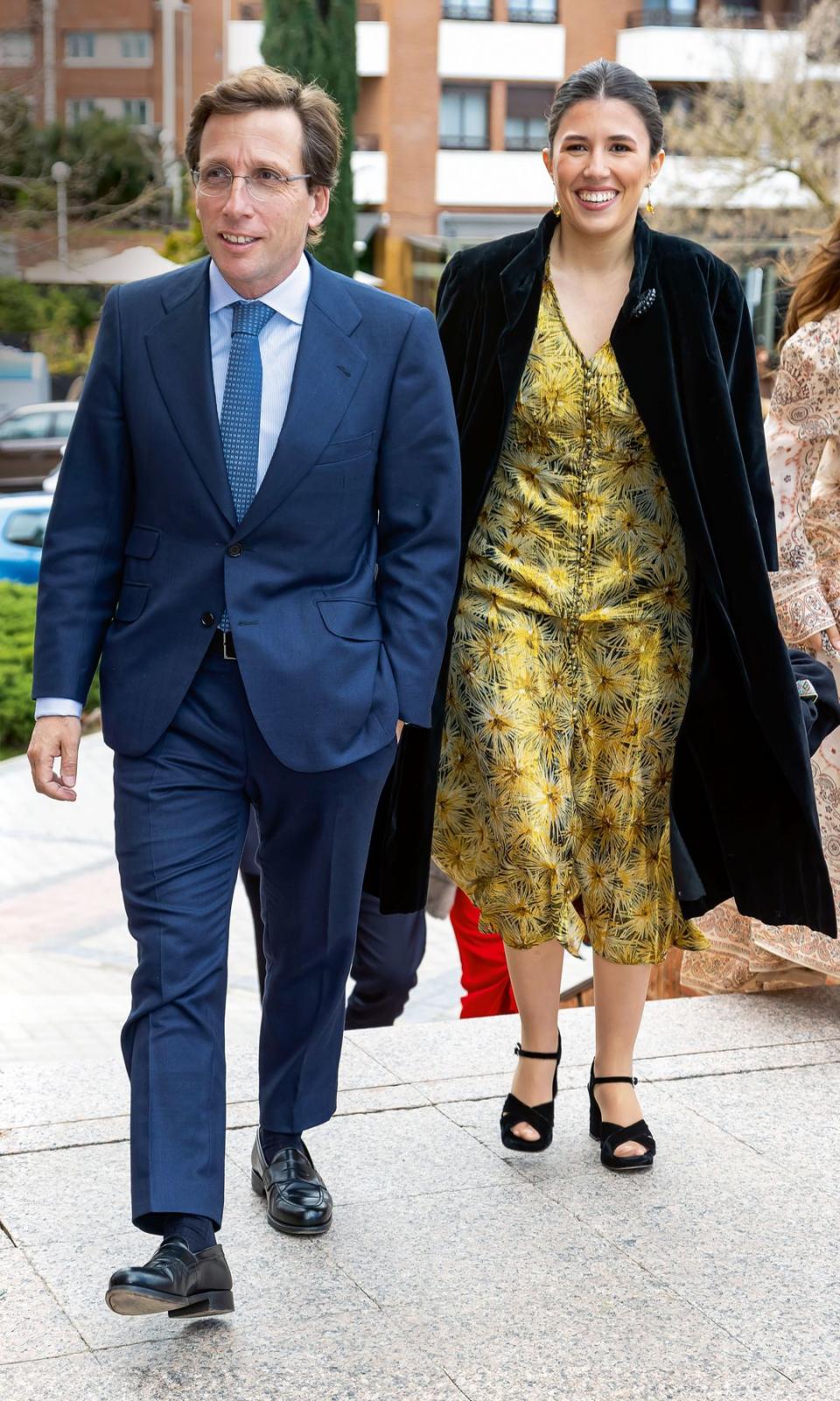 Teresa Urquijo y José Luis Martínez-Almeida en la boda de Marta Urquijo