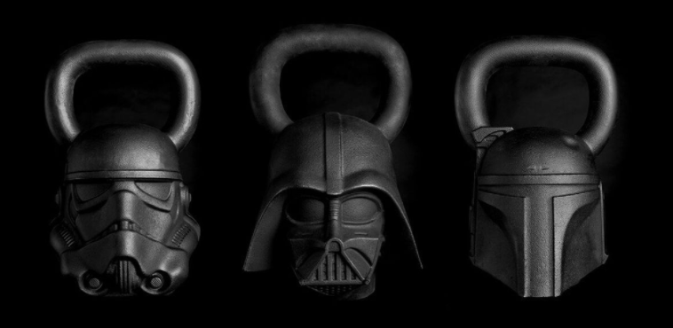 <p>Consiste en una serie de tres pesas basadas en los Stormtroopers, Darth Vader y Boba Fett. </p>